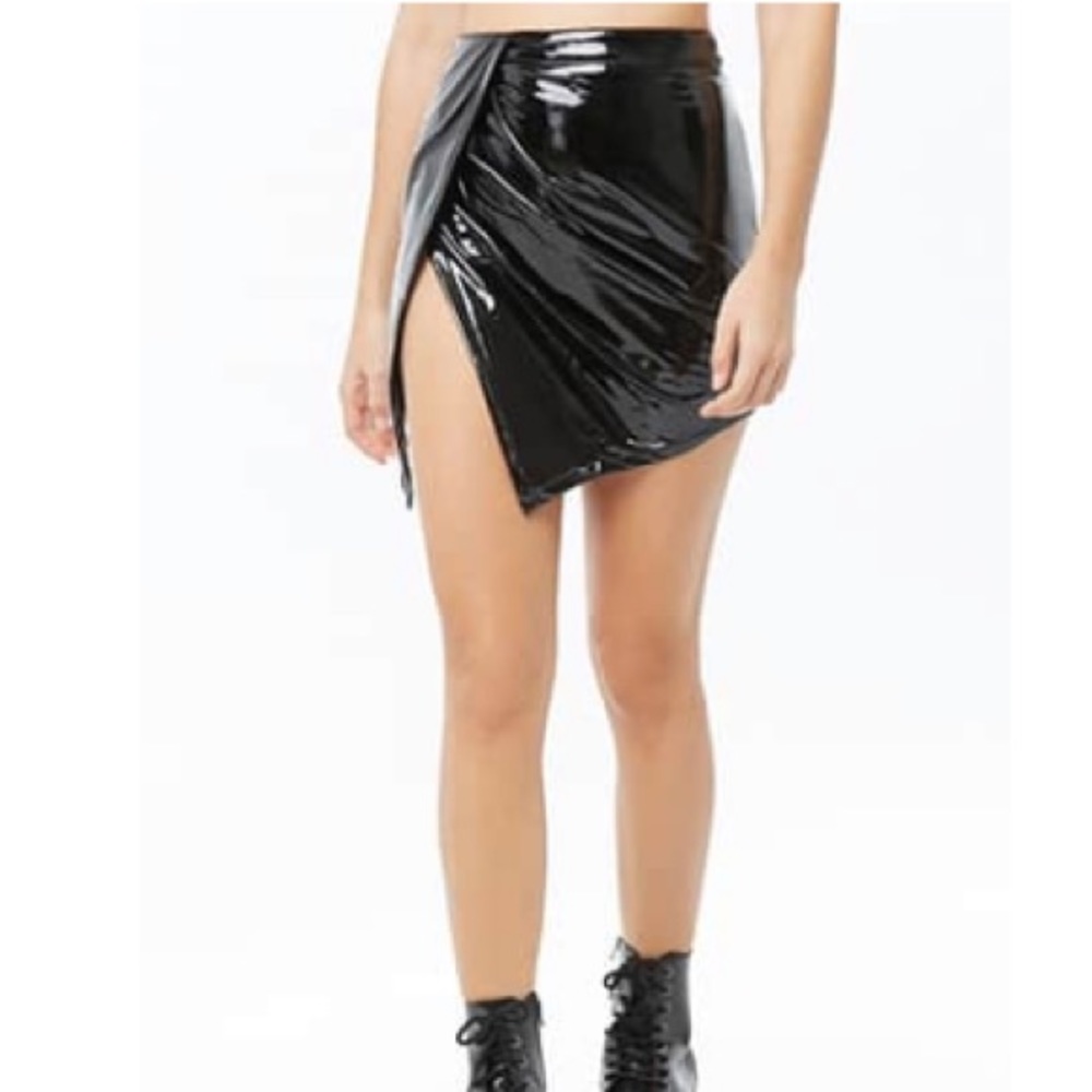 Black vinyl wet look skirt featuring a side slit
